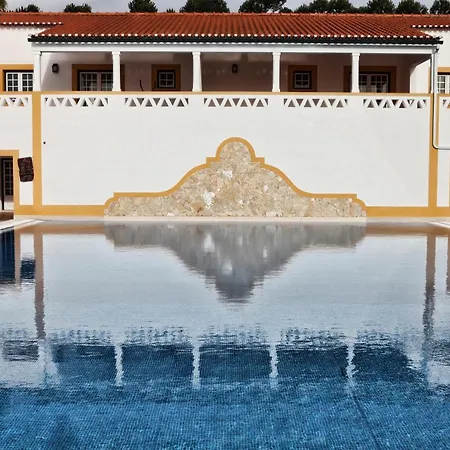 Segredos De Vale Manso 4* אברנטש