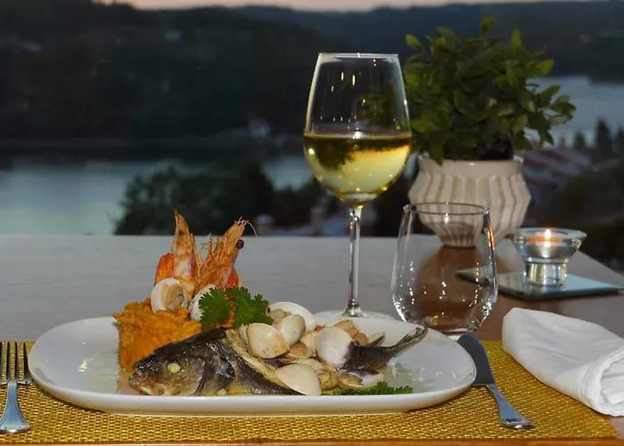 מלון Segredos De Vale Manso 4*