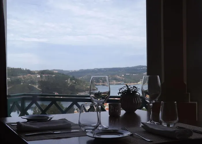 Segredos De Vale Manso 4* אברנטש